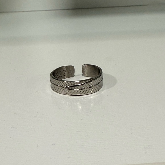 Orezza Silver Textured Men's Rings Set - Picture 5 of 9